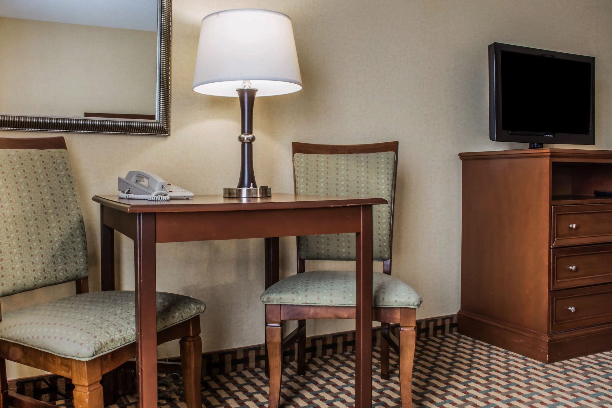 Comfort Inn & Suites Farmington - Victor Eksteriør billede