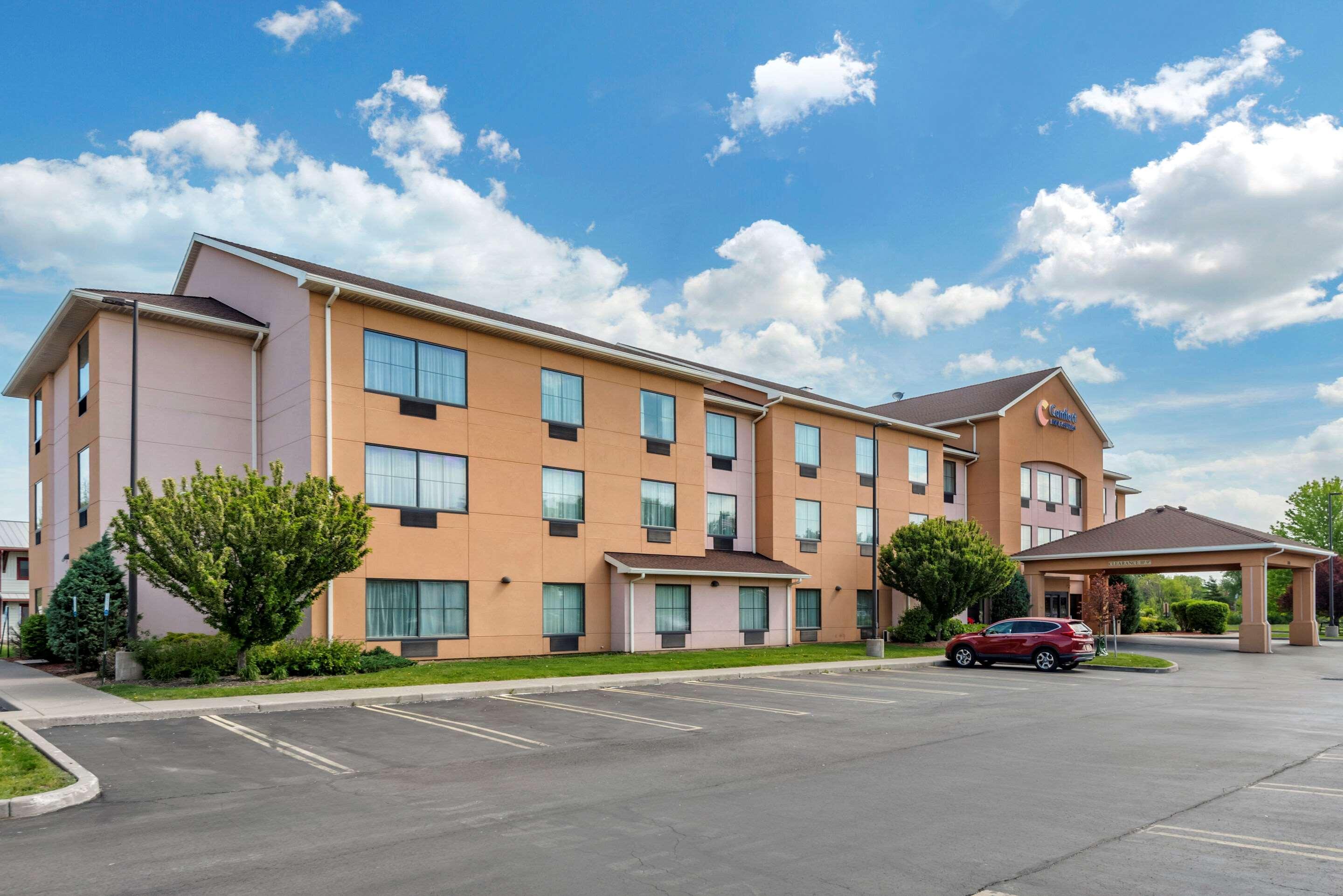 Comfort Inn & Suites Farmington - Victor Eksteriør billede