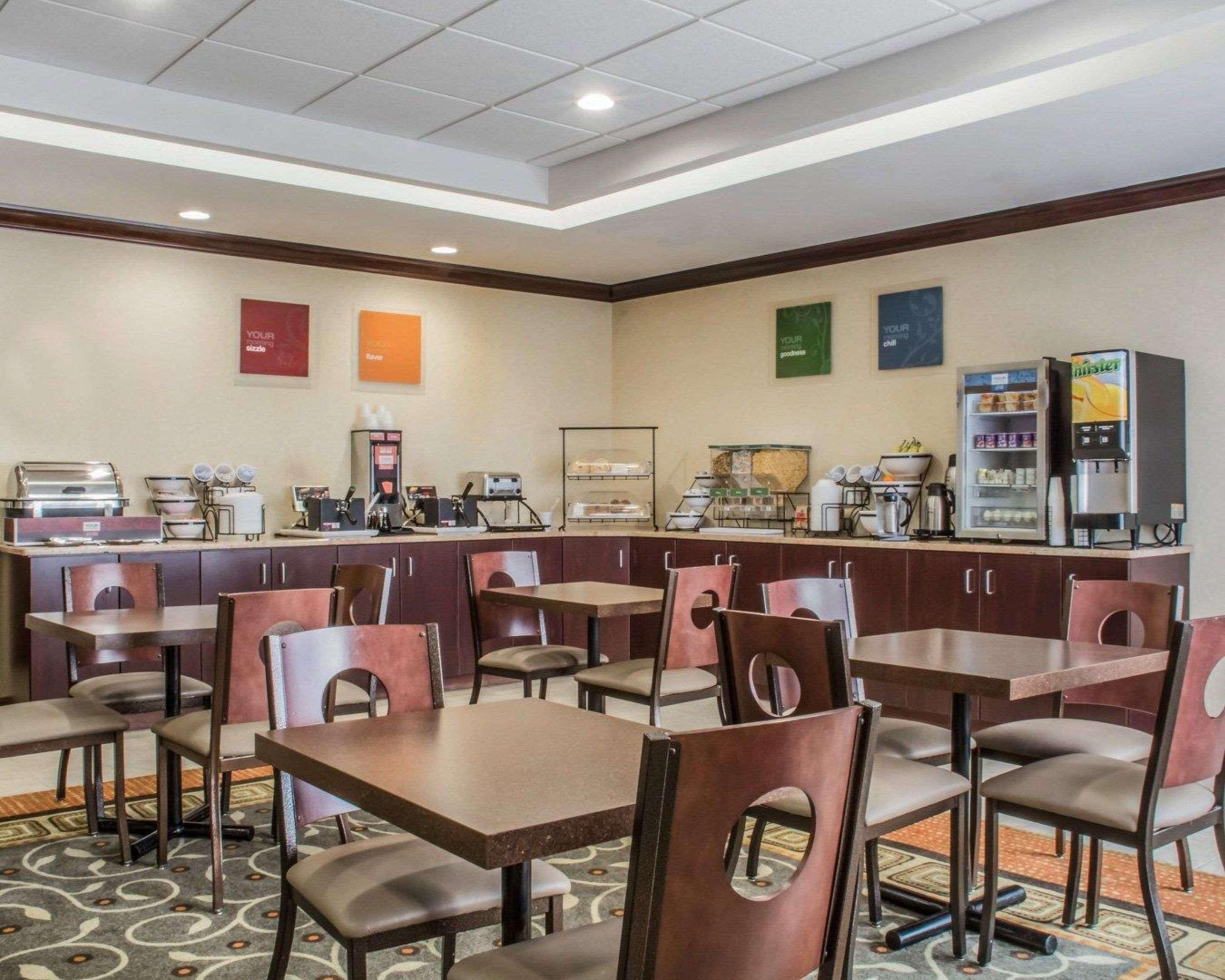 Comfort Inn & Suites Farmington - Victor Eksteriør billede