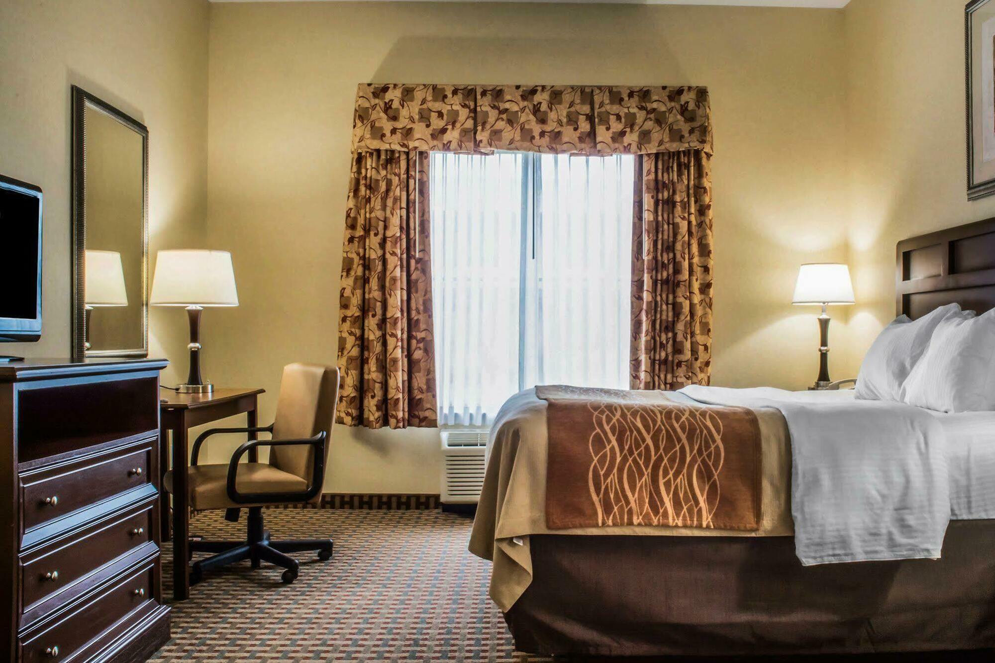 Comfort Inn & Suites Farmington - Victor Eksteriør billede